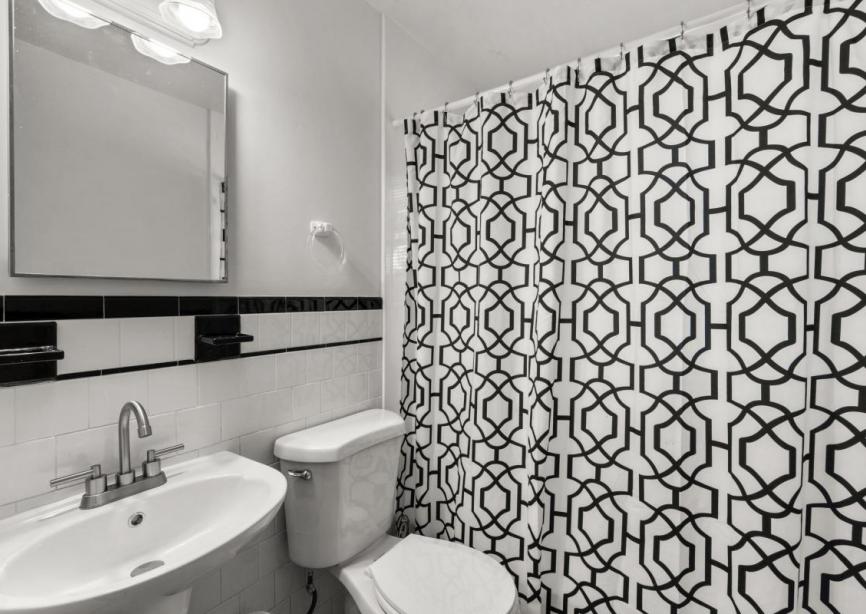 Hallway Full Bath