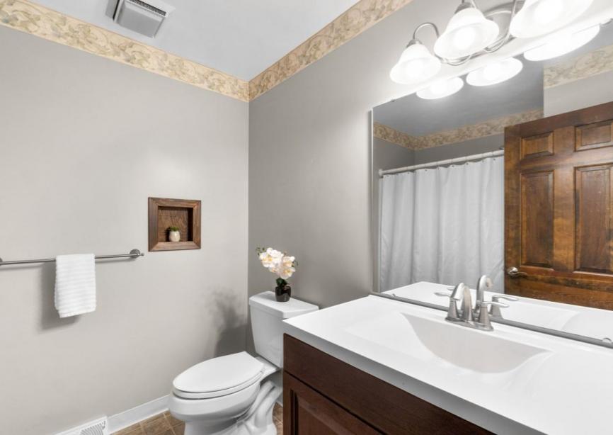 2nd Full Bathroom