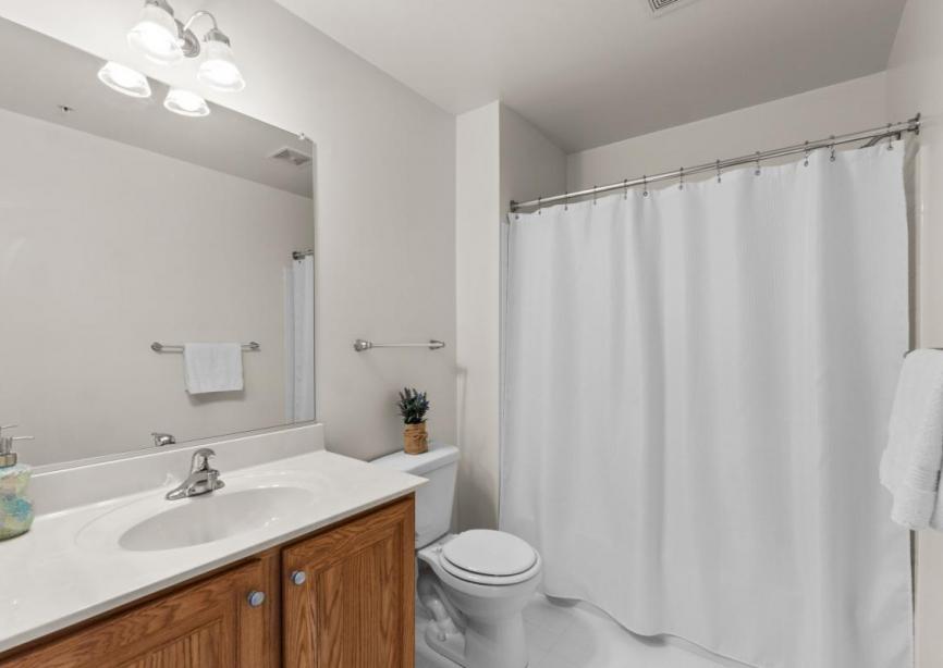 2nd Full Bathroom